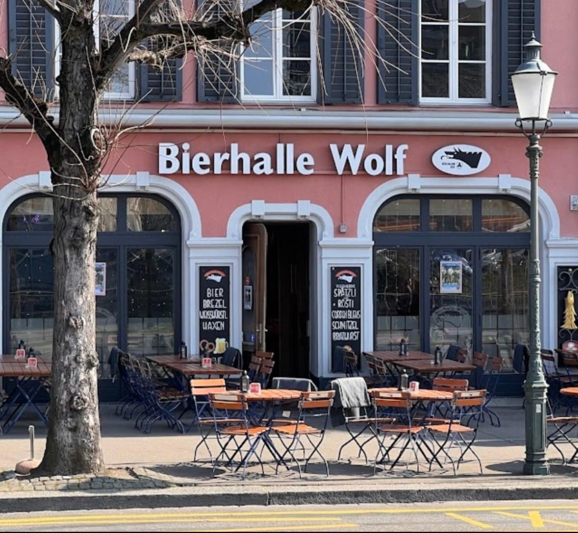 Mangiare al ritmo di fisarmonica: La nostra serata zurighese alla Bierhalle Wolf