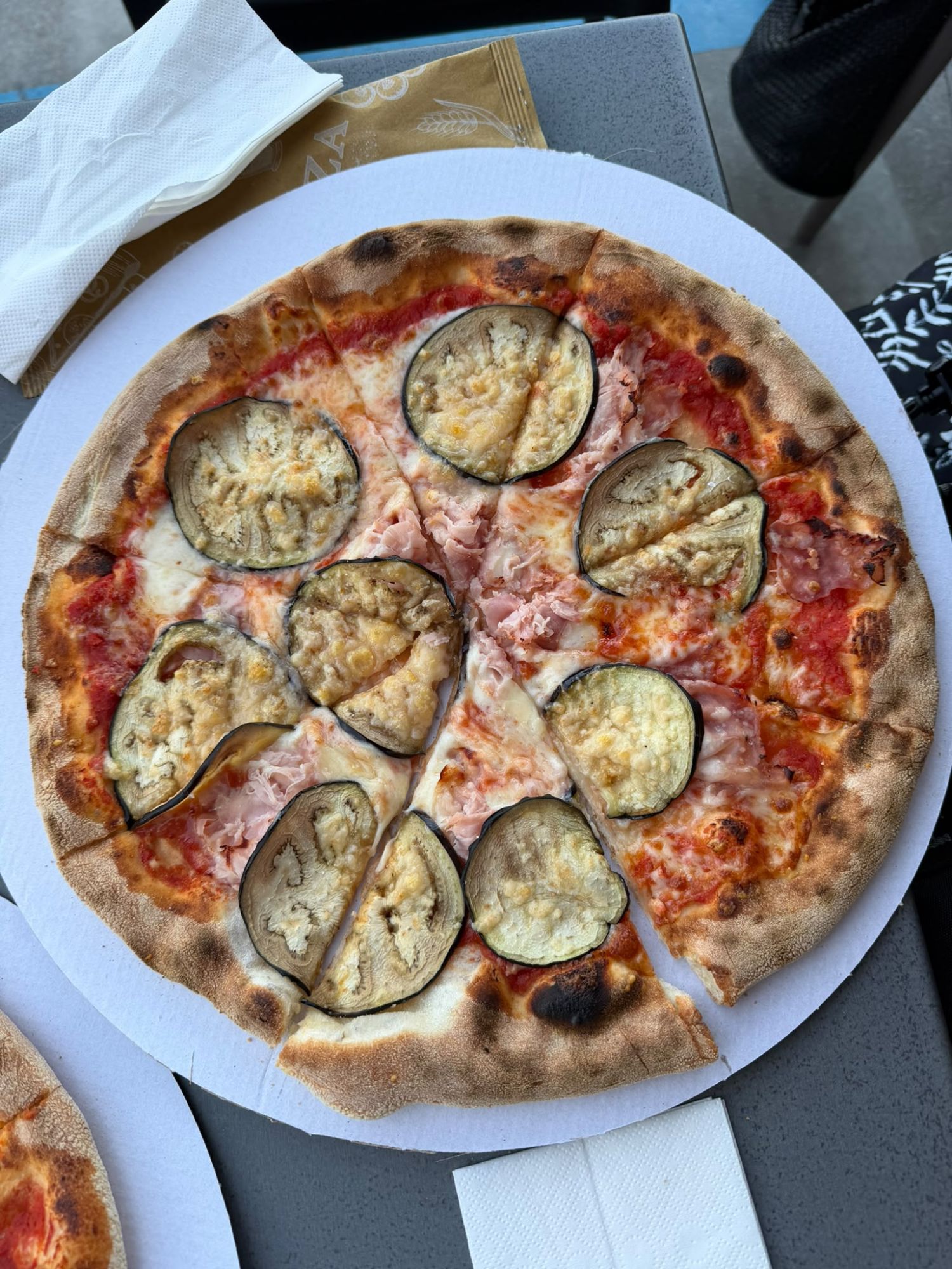 La pizzeria del Porto di Arenzano: qualità, velocità e un sistema geniale